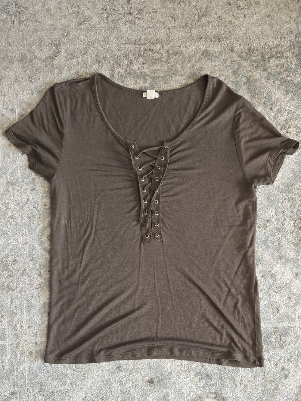 Lace-up detail Top in Army Green - M